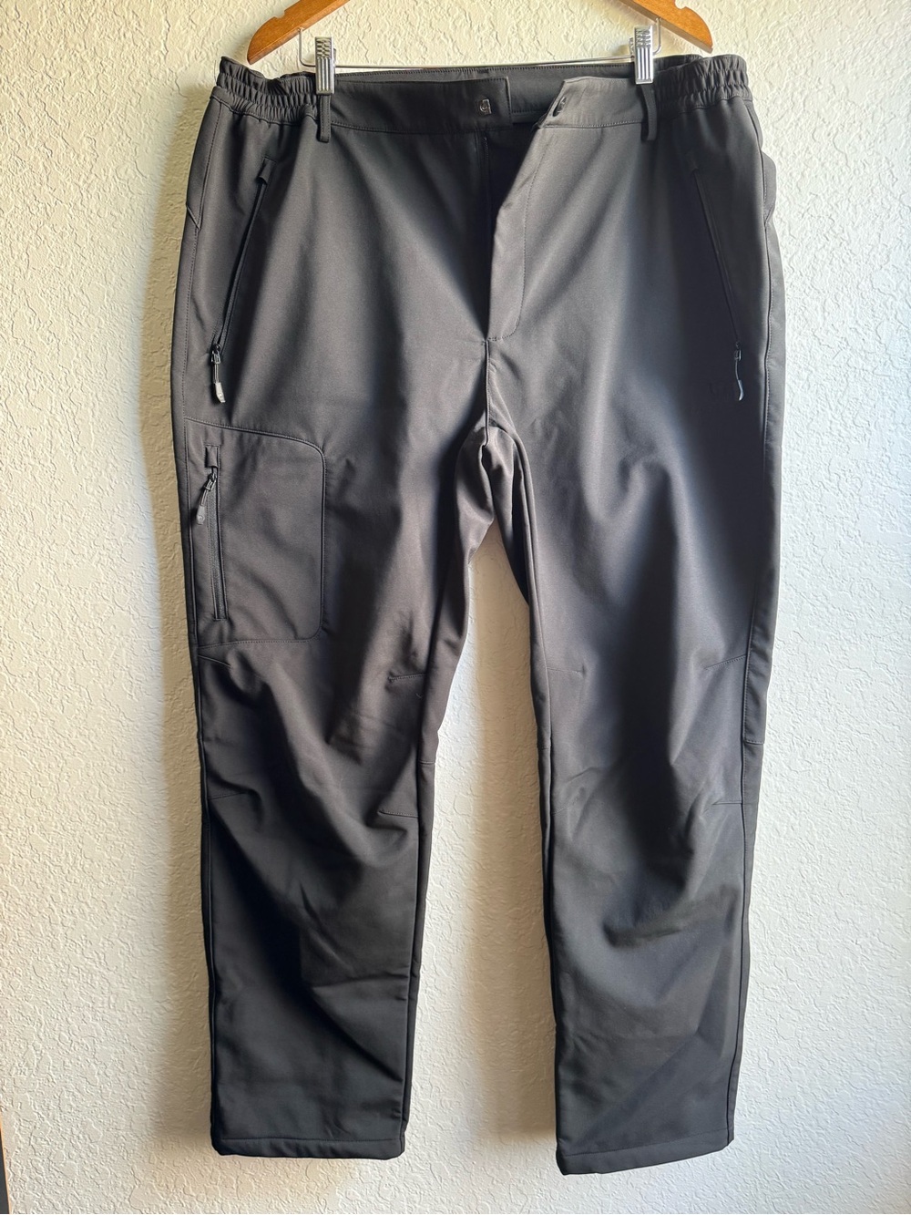 Camel Crown Men’s Softshell Hiking Pants Waterproof Fleece Lined Black